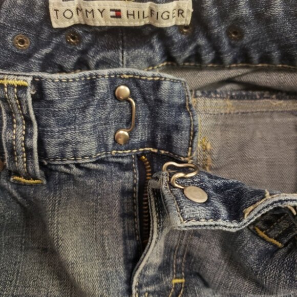 Women's Tommy Hilfiger Jeans Size 10 27.5'' Inseam Zip Details Hook Closure - Picture 2 of 8